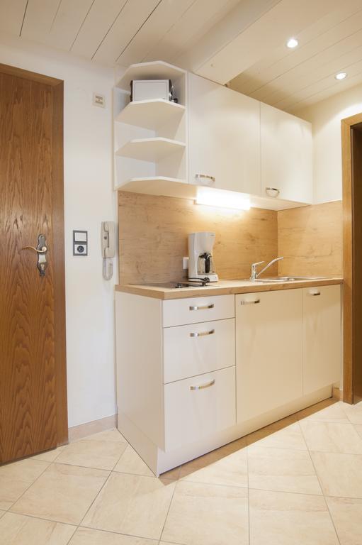 Apartmán Haus Andreas Seefeld in Tirol Pokoj fotografie